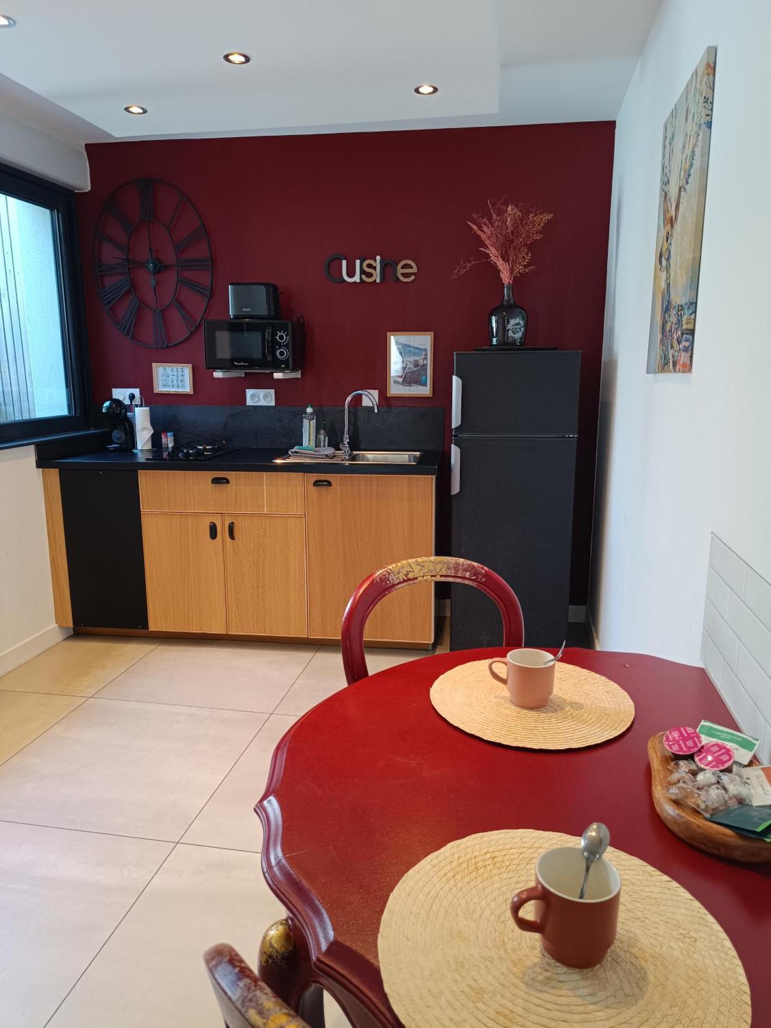 Les Suites De Bougainville Concarneau Rom bilde